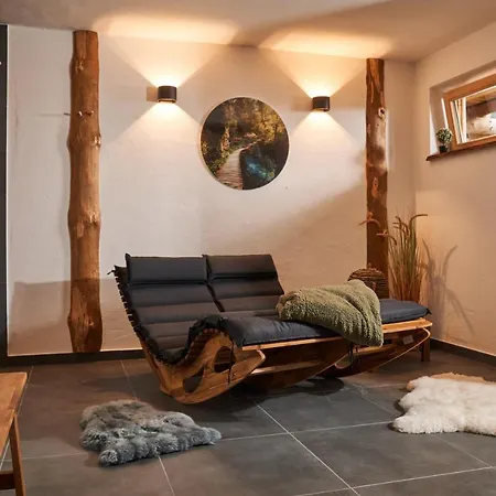 Jakob Chalet *